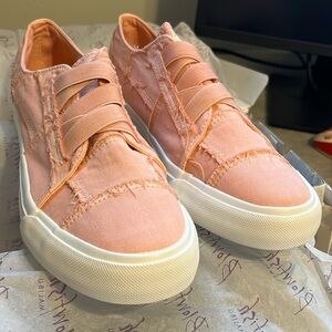 NEW Blowfish Marley Sweet Shrimp Pink Sneakers Size 10